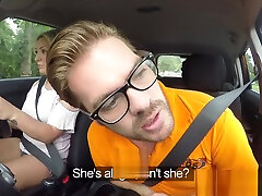 big ass blonde succhia gli istruttori dick