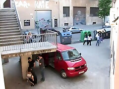 девушки подчиняются секс-рабыней