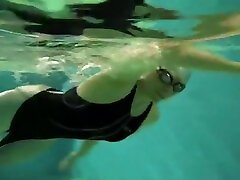 Bodysuit Blowjob Underwater