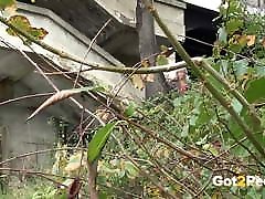Blonde Pissing Under The Bridge