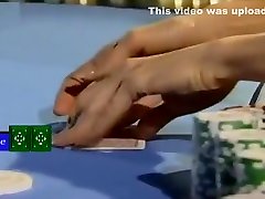 Expert gambling gamer-whore cewek manis horni Andrews shows her skills
