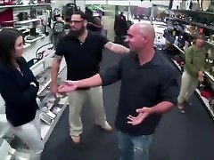 Amateur wife in pawnshop gets saved by pawnshop owner