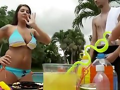 Brunette sex video featuring Lizzy Styles and five cocks in one hole Gamble