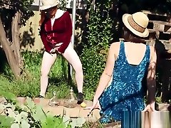Australian lesbo outdoors
