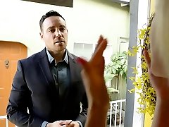 Horny nubile Kiara Cole gets her boyfriend in family xxx mother and sun so he