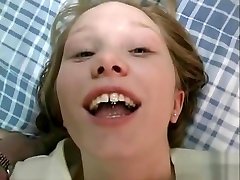 kitty prende quel cazzo in un angolo di pov