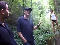 Leona de la Rochelle suce dans les bois