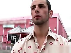 Poor straigt dude gets sucked off by guy part4