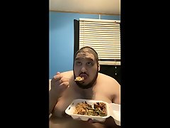 bigbearcutie eating, indian delho while shirtless.