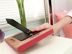 Deux lesbiennes se lèche la chatte