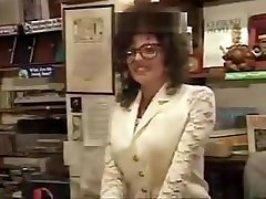 Vanessa 1 night at the xxxi sanniloyon giveing milk part1
