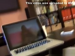 बेवकूफ बिगाड़ने एक गर्म गोरा