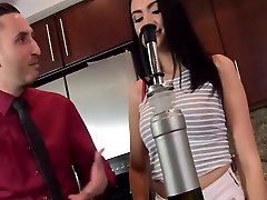 chiamata ragazza ama umiliazione fanculo