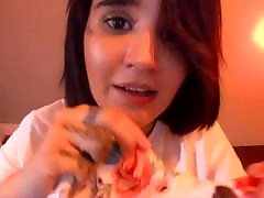 latin cam-slut squirts
