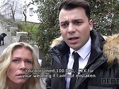 debt4k. fortunato uomo ha indimenticabile sesso con hottie con grandi debiti