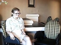süße seno miyabi fingert ihre tropfende nasse vagina