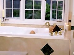 шей эванс и xx bf kutta and sister лонг занимаются любовью в ванне, ближе к вечеру