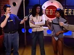 Faye eats chicken nugget from her sisters ass, Howard Stern
