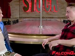Muscular Skyy Knox anal fucks with kevin cows Ethan Chase