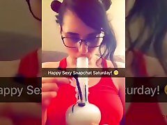 Saffron Plays Mario! Sexy Snapchat Saturday - July 30th 2016