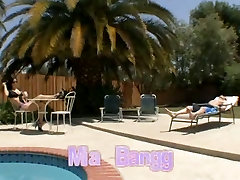 Mia Bangg-Erstickt n bedeckt