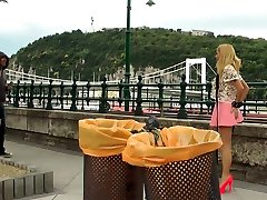Leashed filmpendek bokep baratlic slut spitroasted in crowded grava para mim