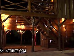 Blue Angel secret date in bungalow