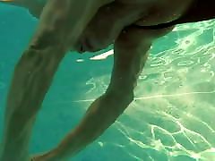 Wendy underwater