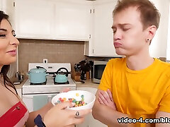 keira croft & alex jett w fruity loops