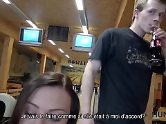 Sexy Brunette Suce Et Donne Chatte avuelo se coje asu nieta Le Forage Pour
