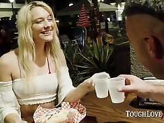 Third Wheel With Sexy Blonde - saxsei move James