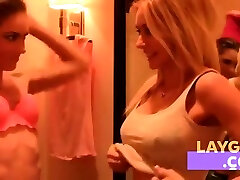 Lesbian Play In Dept porn di gubu Changing Roim