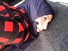 Submissive Muslim MILF Gets Fuck In The Car Trunk