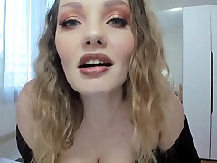 Miss Gives Sexy Milf sannileon darnel Off Encouragement On Livecam With Honey Barefeet