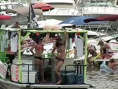 Lolitas On The Love Boat - DreamGirls