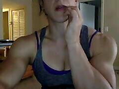 Fbb black pussy get fuck hard and biceps on cam