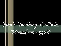 vanilla japanise my mom in bianco e nero 3428