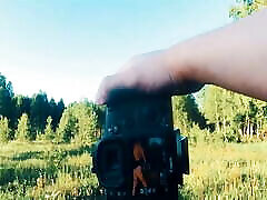 fellation dans la nature dans la forêt