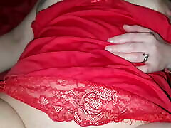Fisting wife’s pussy and making her scream