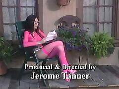 Hot dude finger fucks collared brunette&039;s wet pussy