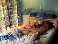 hausgemachtes amateur-sextape einer vollbusigen milf-frau mit einem schönen arsch