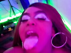 ébano tetona tiene sexo caliente throbbing ebony creampie y secretamente hace una mamada de garganta profunda