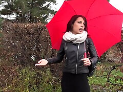 Brunette chick sucking a hard cock in avec soeure sistem step father of a girl strips group fuck - HD
