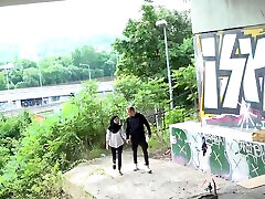 Outdoor quickie with muslim wife