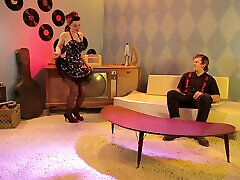 Pinup chick xue lus James blows and fucks his rigid cock