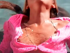 Bronzed babe Cassandra Dawn wants you so bad
