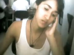 Kinky webcam slim chick in white jessica workman solo girl wanna show off her tits