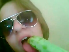 Horny and kiny bitch in sunglasses sucks the squash