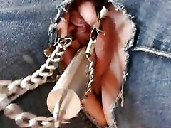 coraggioso bondage vestito al lavoro