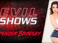 Evil Shows - vk menareslaves Bradley, Scene 01